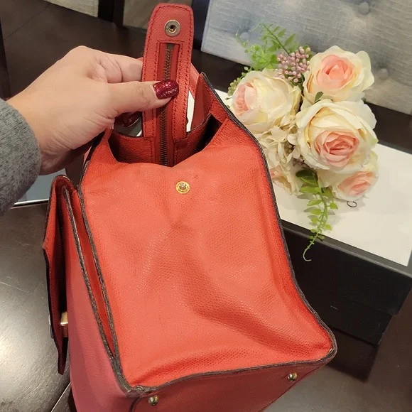 Pink Leather Handbag - Picture 4 of 12